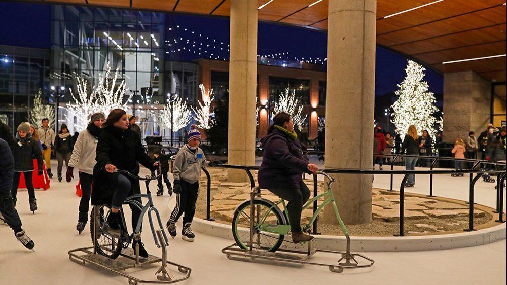 Titletown - Tubing Hill and Ice Skating RInk